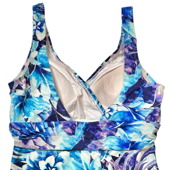 Tommy Bahama Island Sculpt V-Neck One Piece - Picture 8 of 13